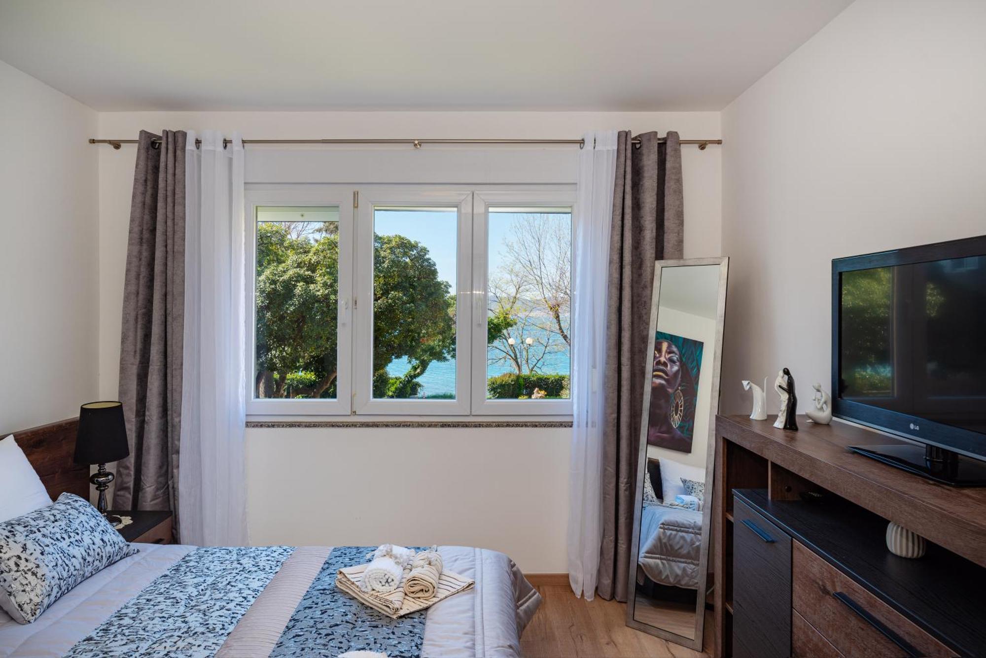 Kolovare Garden Oasis - First Row By Sea Apartamento Zadar Exterior foto