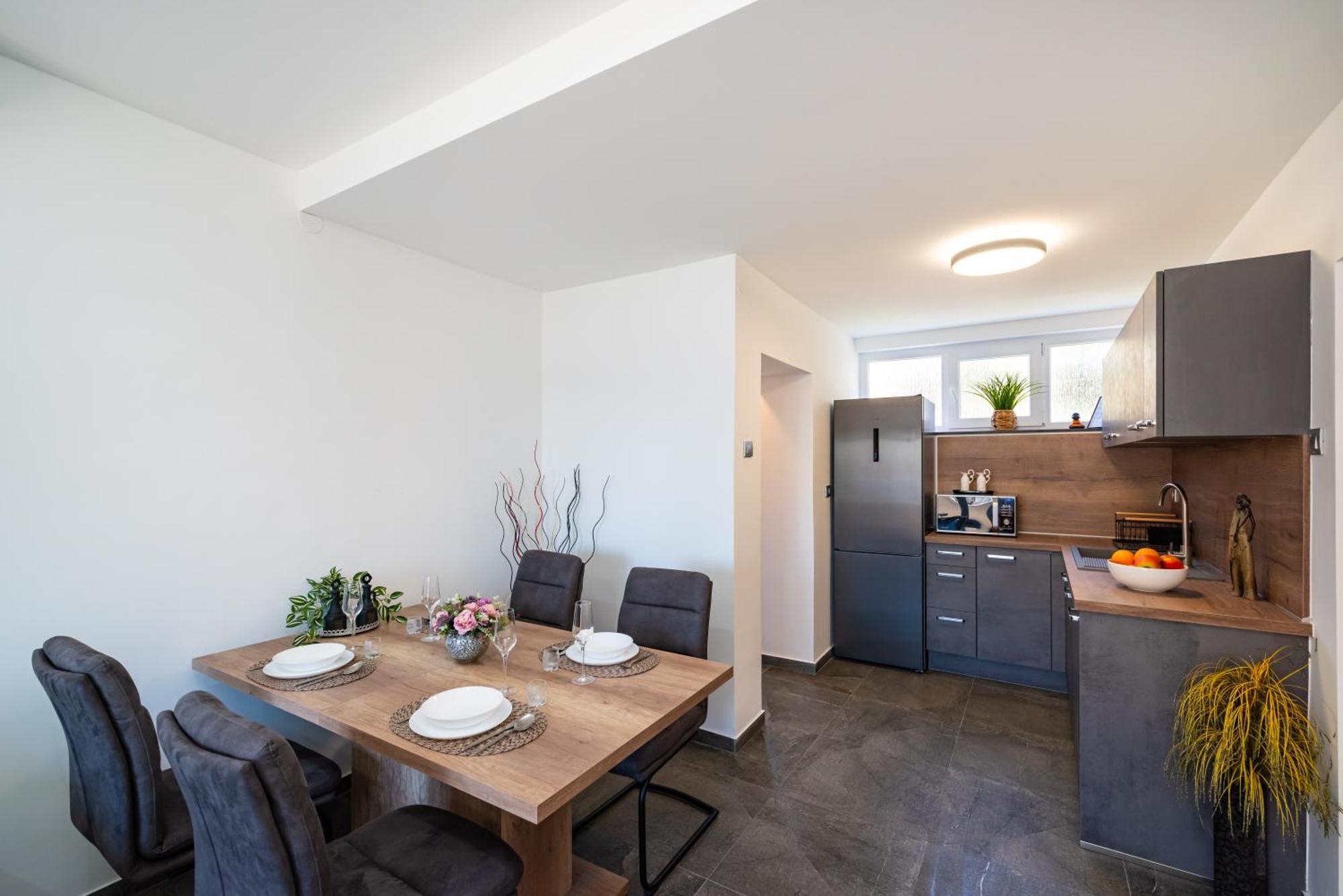 Kolovare Garden Oasis - First Row By Sea Apartamento Zadar Exterior foto