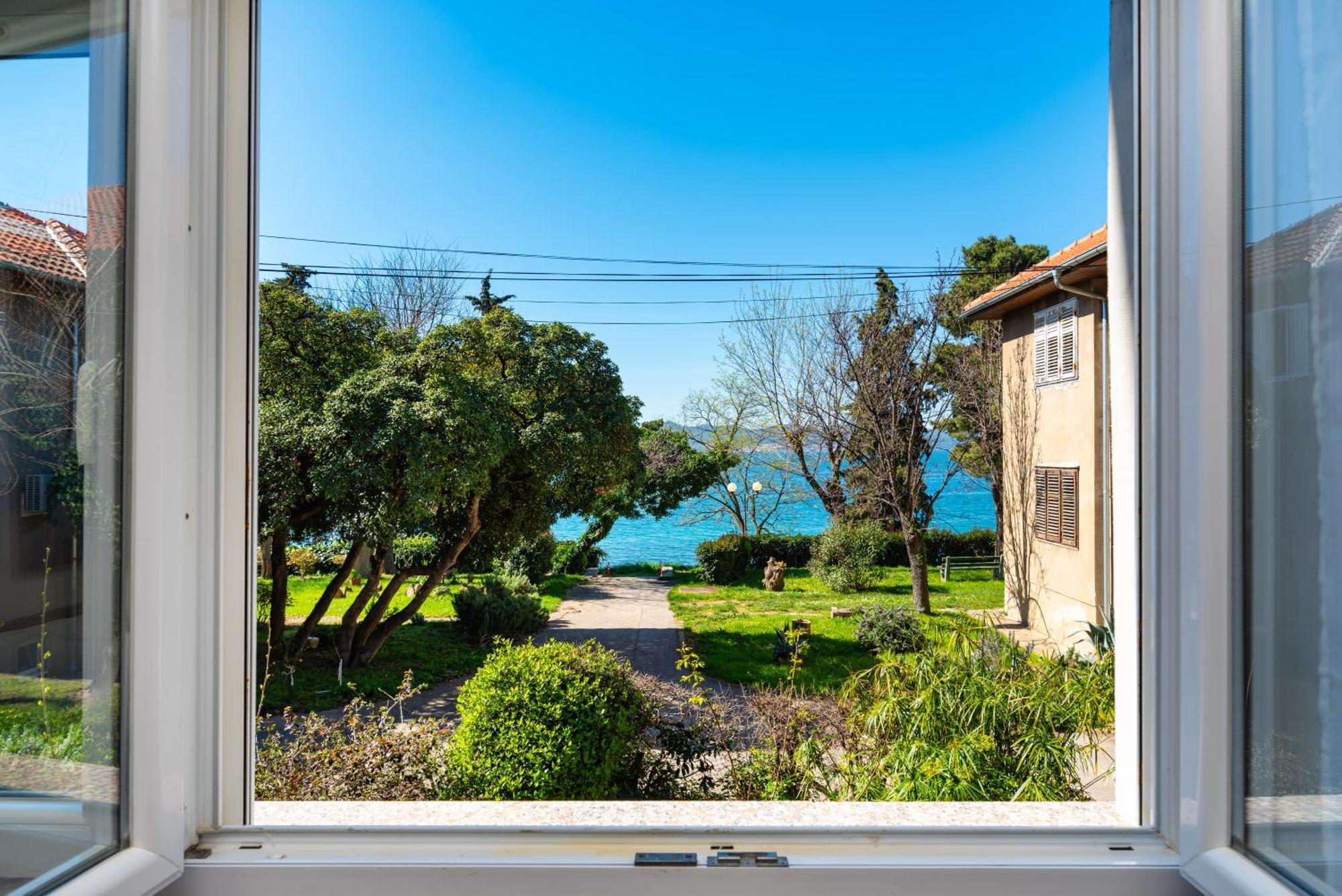 Kolovare Garden Oasis - First Row By Sea Apartamento Zadar Exterior foto